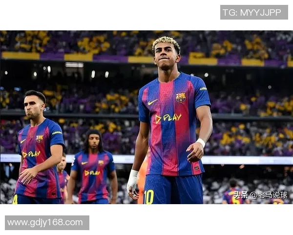 抖音热议男足球星：这些球员如何打破纪录引发全球关注